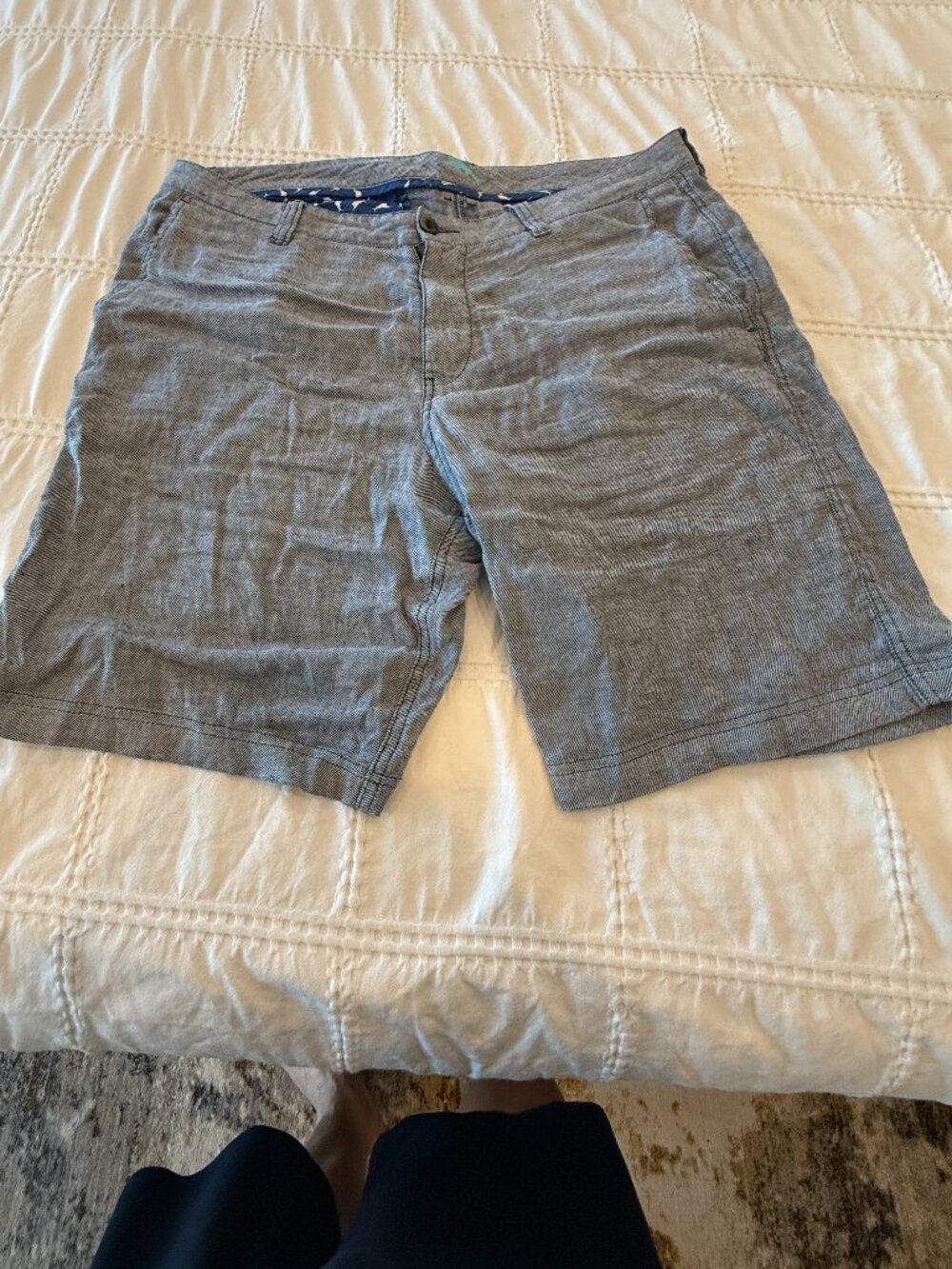 Tommy Bahama Men's Shorts Size 36